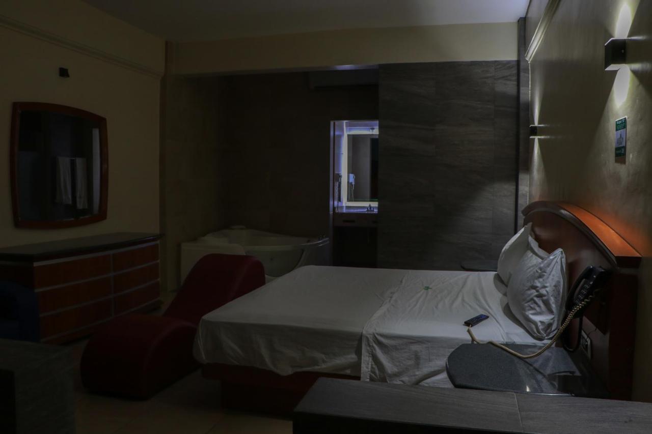 Autohotel Ilussion Córdoba Εξωτερικό φωτογραφία