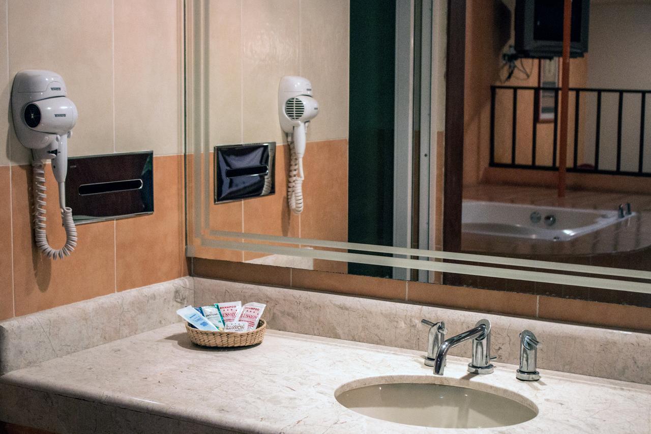 Autohotel Ilussion Córdoba Εξωτερικό φωτογραφία