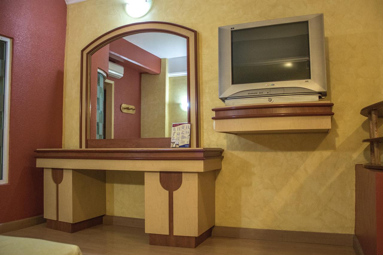 Autohotel Ilussion Córdoba Εξωτερικό φωτογραφία
