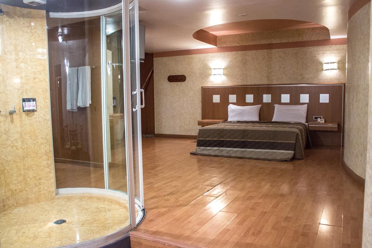 Autohotel Ilussion Córdoba Εξωτερικό φωτογραφία